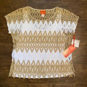 NWT 🌸 Beautiful Hearts of Palm Top!